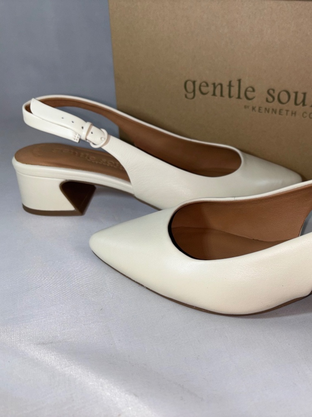 SZ 6.5M Summer Pointy Toe Sling Backs
